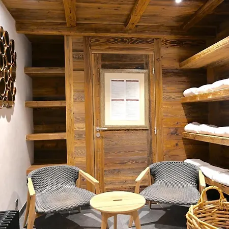 Arc 1950 - Cozy With Mountain View Apartment